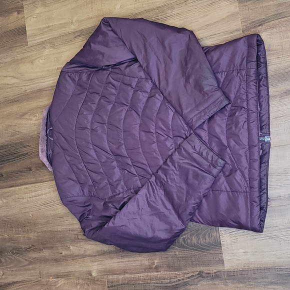 EUC TNF Jacket - Picture 2 of 5